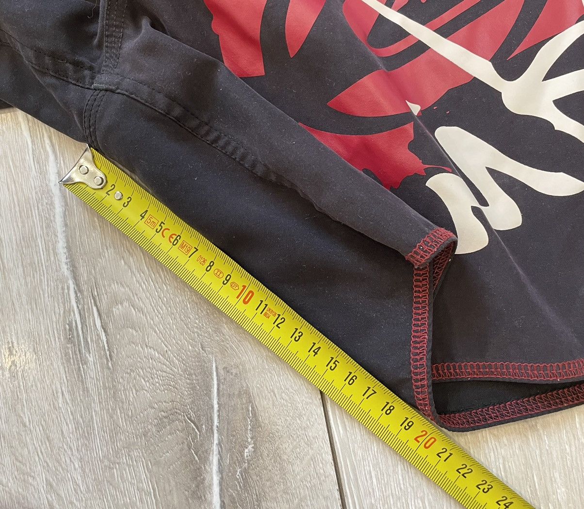 Quiksilver × Vintage Rare Vintage Quiksilver Big Logo Shorts Y2K Surfing Size US 32 / EU 48 - 16 Thumbnail