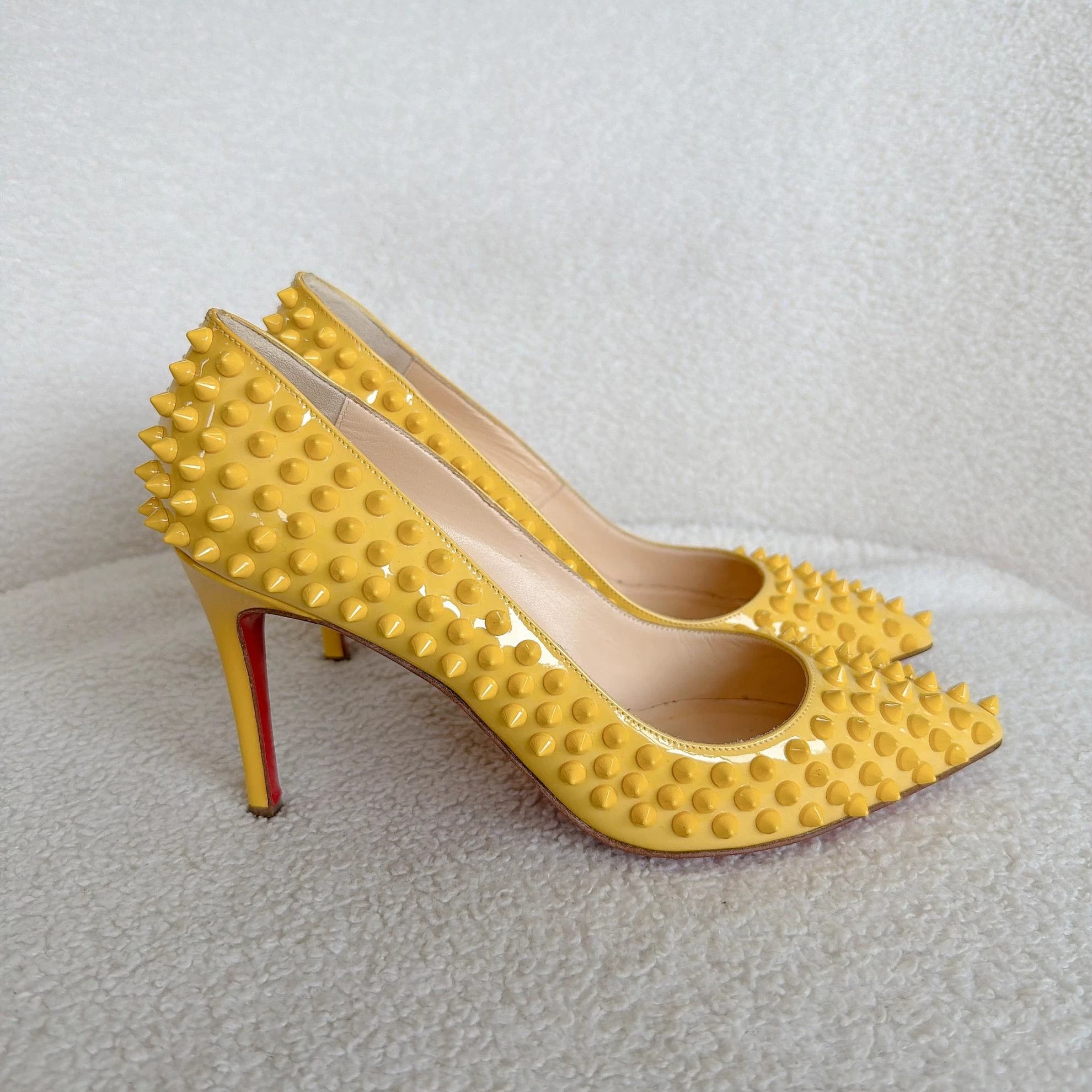 Christian Louboutin Christian Louboutin Yellow Pointed Toe Heels 37.5 Size US 7 / IT 37 - 5 Thumbnail