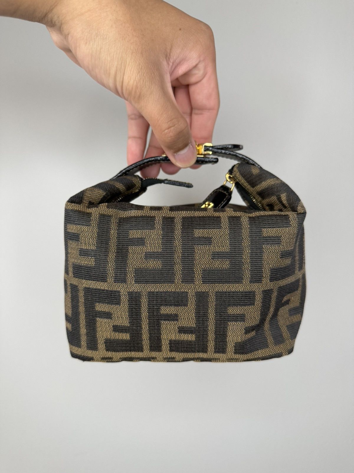 Fendi FENDI Zucca Pattern Vanity Bag Cosmetic Pouch Brown Size ONE SIZE - 2 Thumbnail