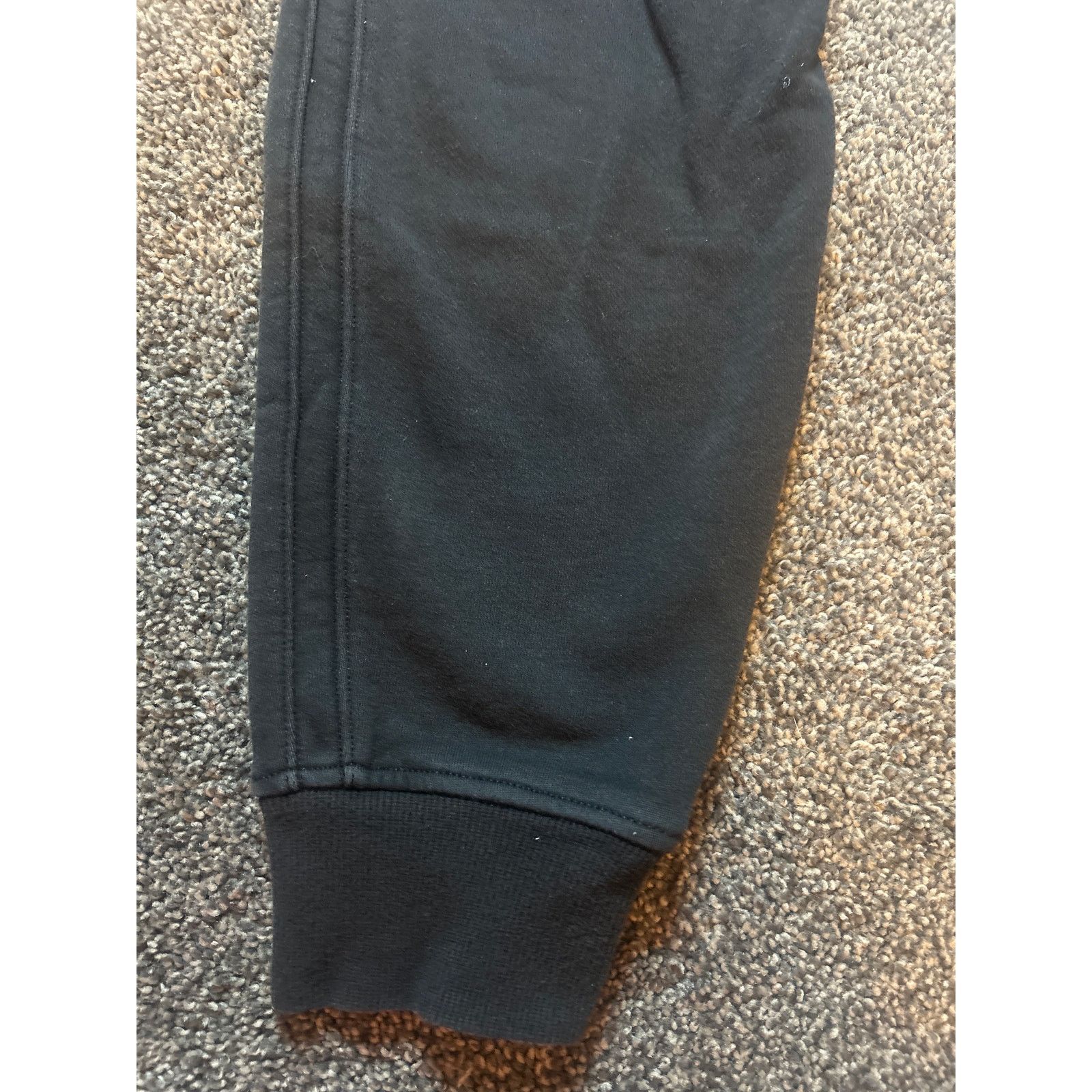 Lululemon Lululemon women’s sweats size medium Size US 28 / EU 44 - 2 Thumbnail