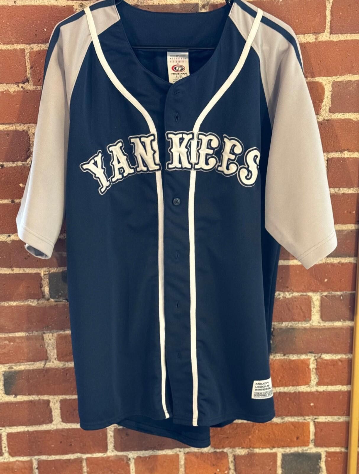 Other True Fan New York Yankees Jersey Men Size L blue Size ONE SIZE - 1 Thumbnail