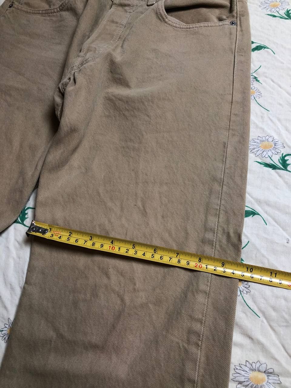 Levi's Levi Strauss 501 Relaxed Tan No Rips Stains EUC Size US 34 / EU 50 - 7 Thumbnail