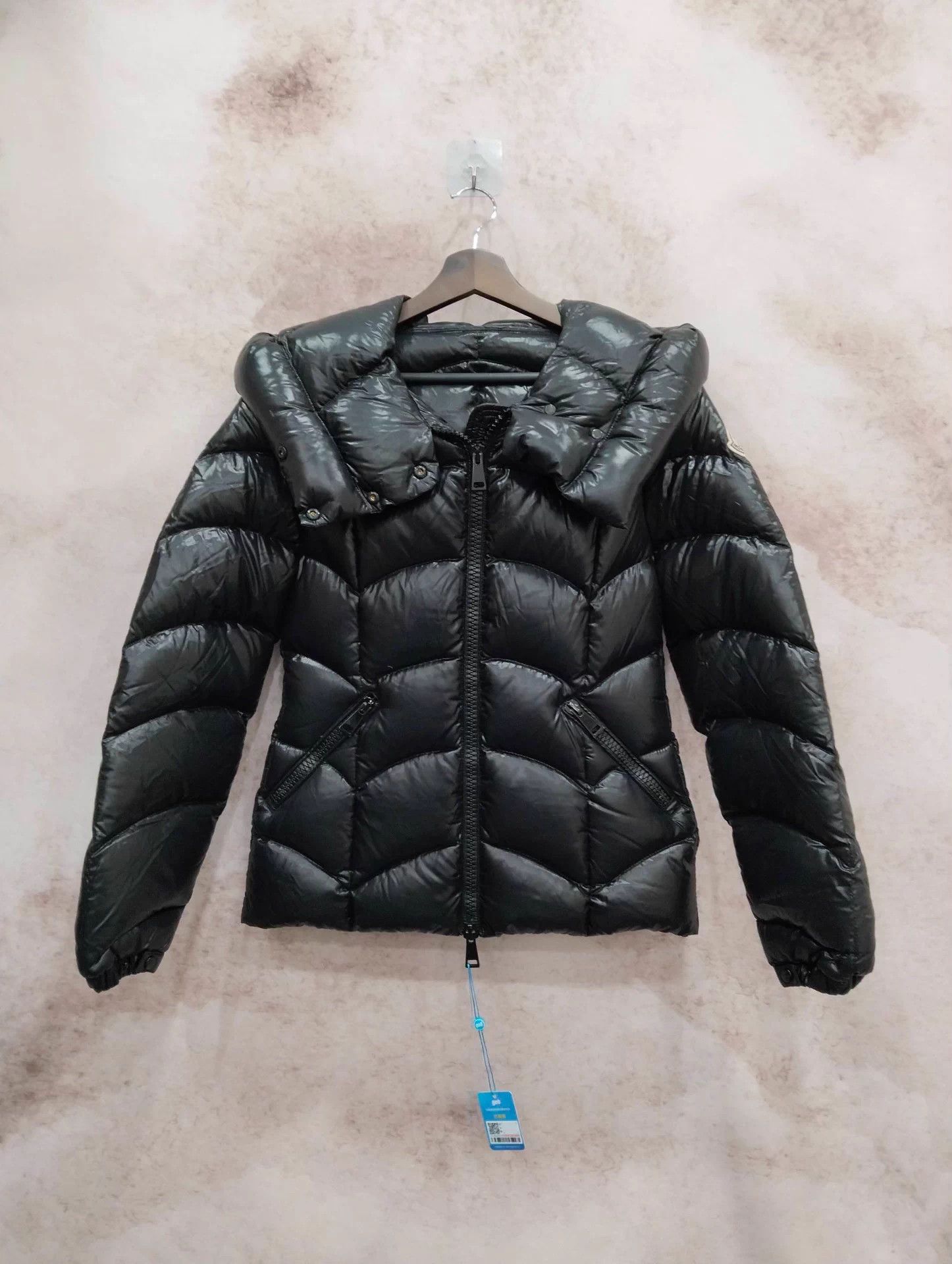 Moncler Moncler down jacket size 2 Size M / US 6-8 / IT 42-44 - 1 Thumbnail