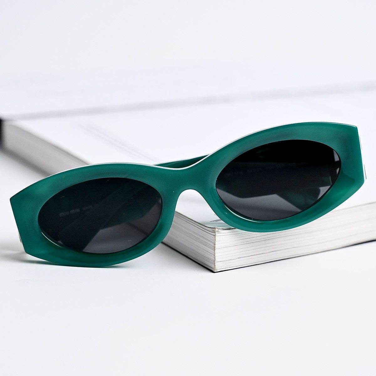 Miu Miu MIU MIU 0MU 11WS SUNGLASSES Size ONE SIZE - 9 Thumbnail