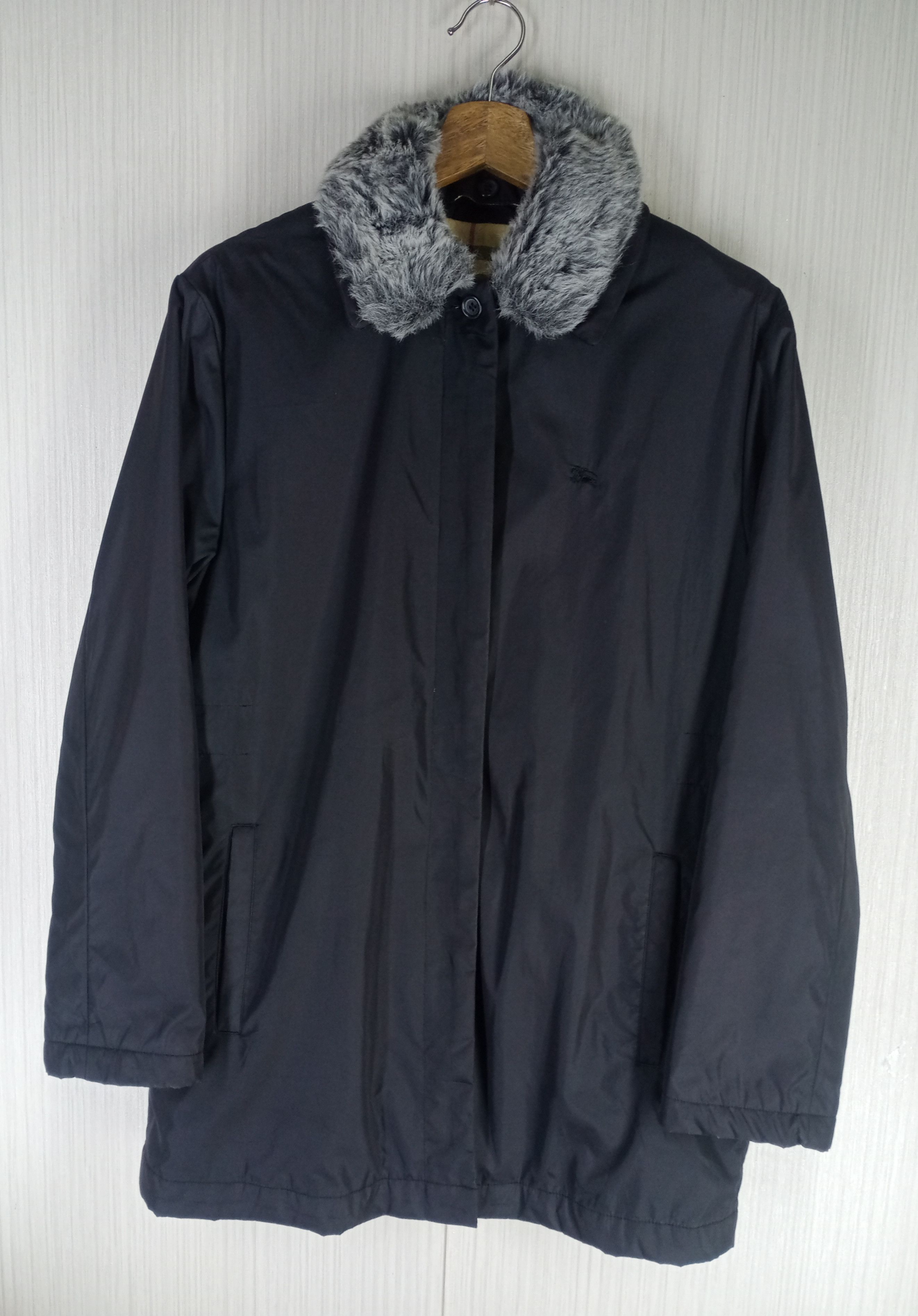 Burberry Rare Burberry London Nova Check Faux Fur Jacket Size US M / EU 48-50 / 2 - 2 Thumbnail