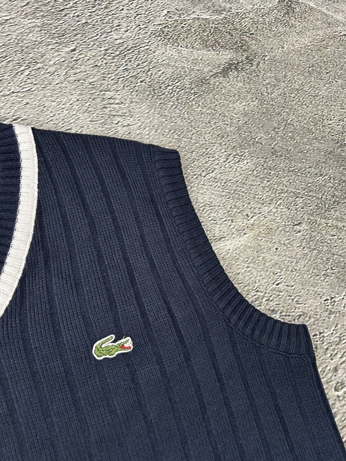Lacoste Lacoste vintage navy sweater vest small logo Size US L / EU 52-54 / 3 - 3 Thumbnail
