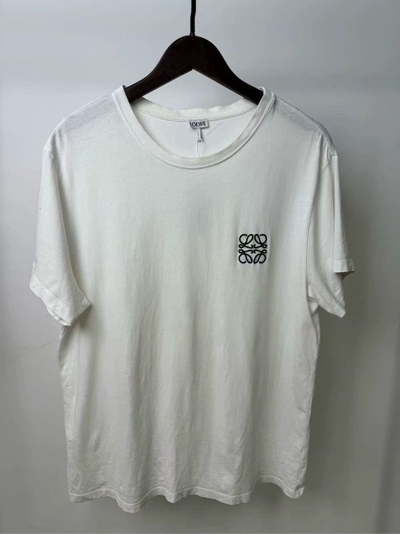 Loewe LOEWE Short sleeve with embroidered logo on the chest Size L / US 10 / IT 46 - 1 Thumbnail