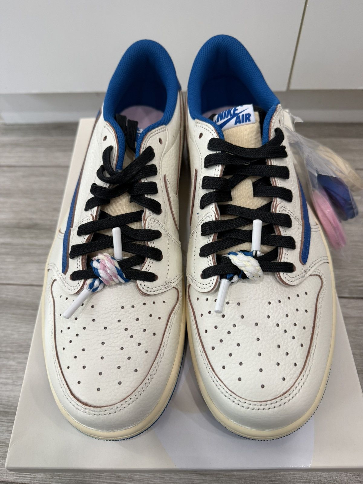 Fragment Design × Jordan Brand × Travis Scott Fragment Travis Scott Jordan 1 Retro Low Sail Black Blue 12 Size US 12 / EU 45 - 4 Thumbnail