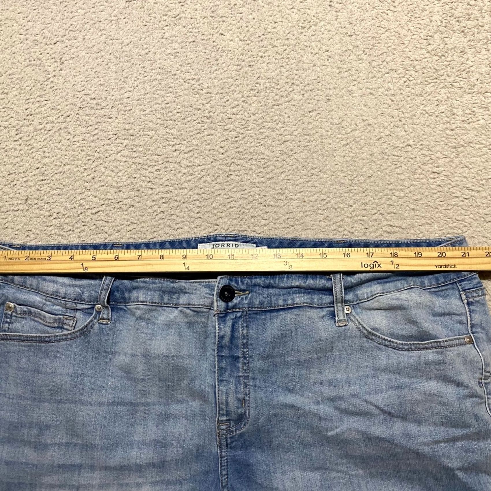 Torrid Torrid Plus 24 Denim Shorts Jean 3in Inseam High Rise Cut-Off Blue Elastic Pockets 5-Pocket Womens Jeans Shorts Regular Rise Vintage: No Size 42" / US 20 - 7 Thumbnail