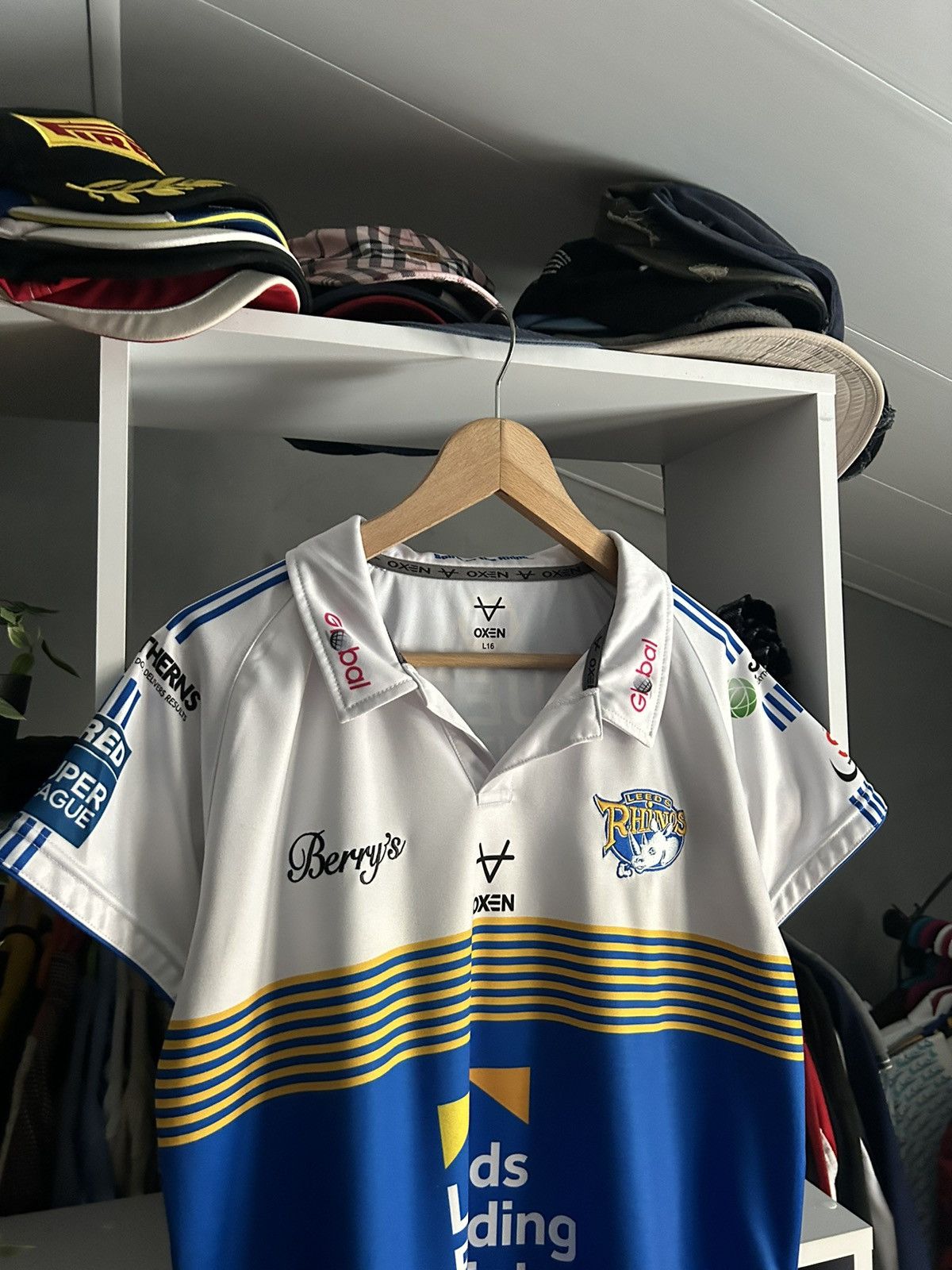 Vintage LEEDS RHINOS 2021 rugby jersey shirt Size US M / EU 48-50 / 2 - 2 Thumbnail