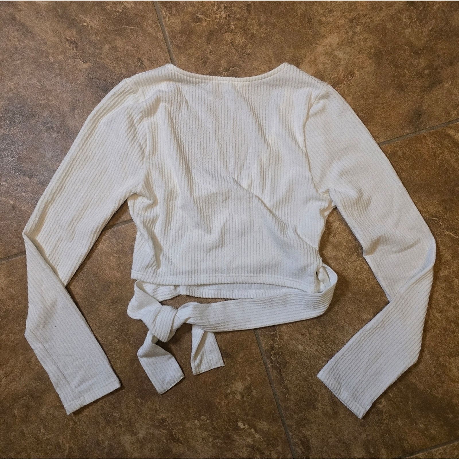 Other White Wrapped | NBH | Cropped Long Sleeve\ Size XS / US 0-2 / IT 36-38 - 2 Thumbnail