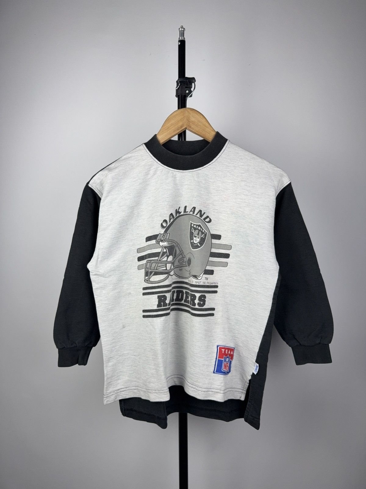 NFL × Vintage 90s Junior Oakland Riders NFL Sweatshirt Boxy 8-9 years Size US XXS / EU 40 - 1 Thumbnail