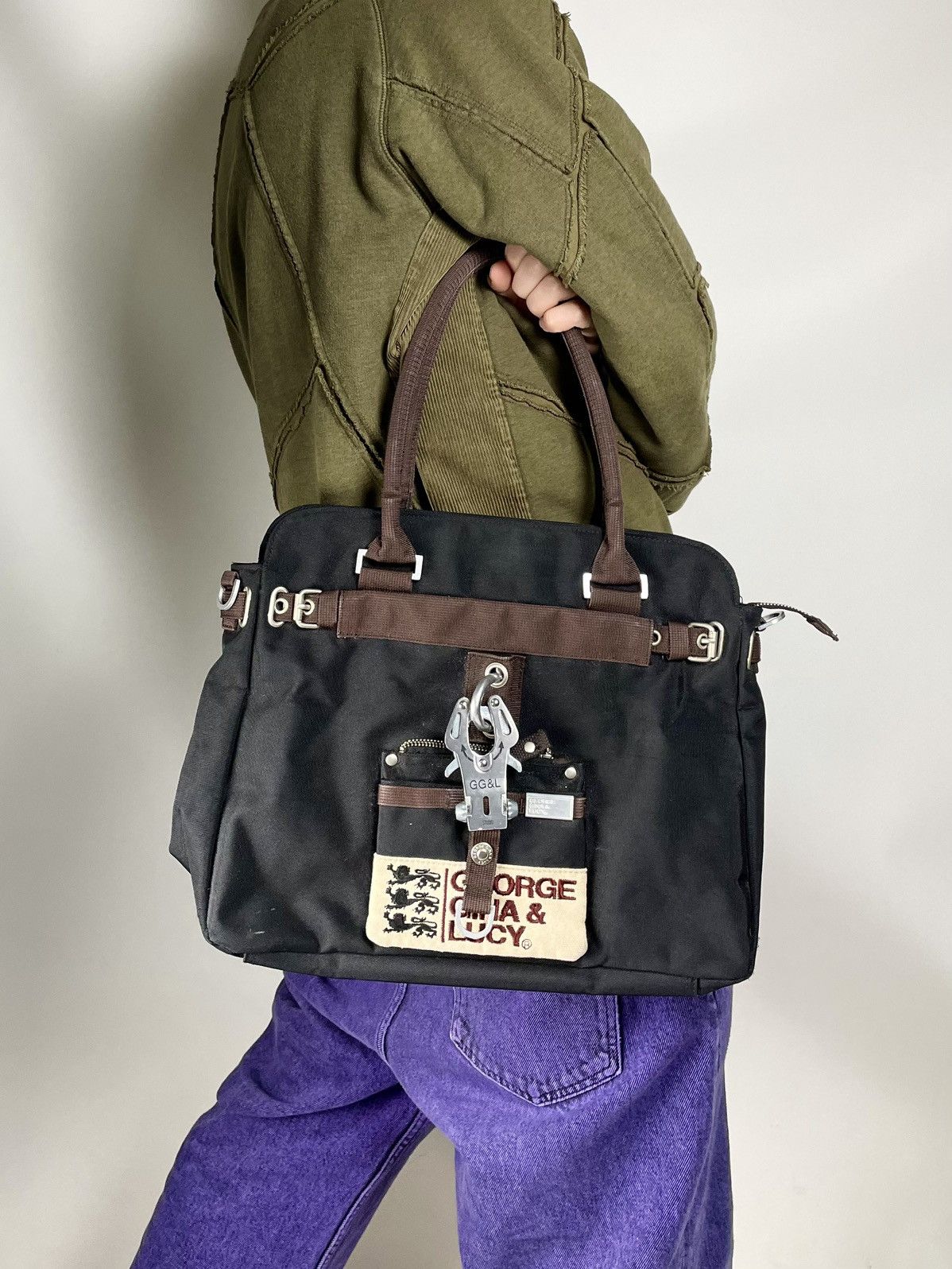 Japanese Brand George Gina & Lucy 👁️ Grace Vintage Black Carabiner Bag GGL Size ONE SIZE - 1 Thumbnail