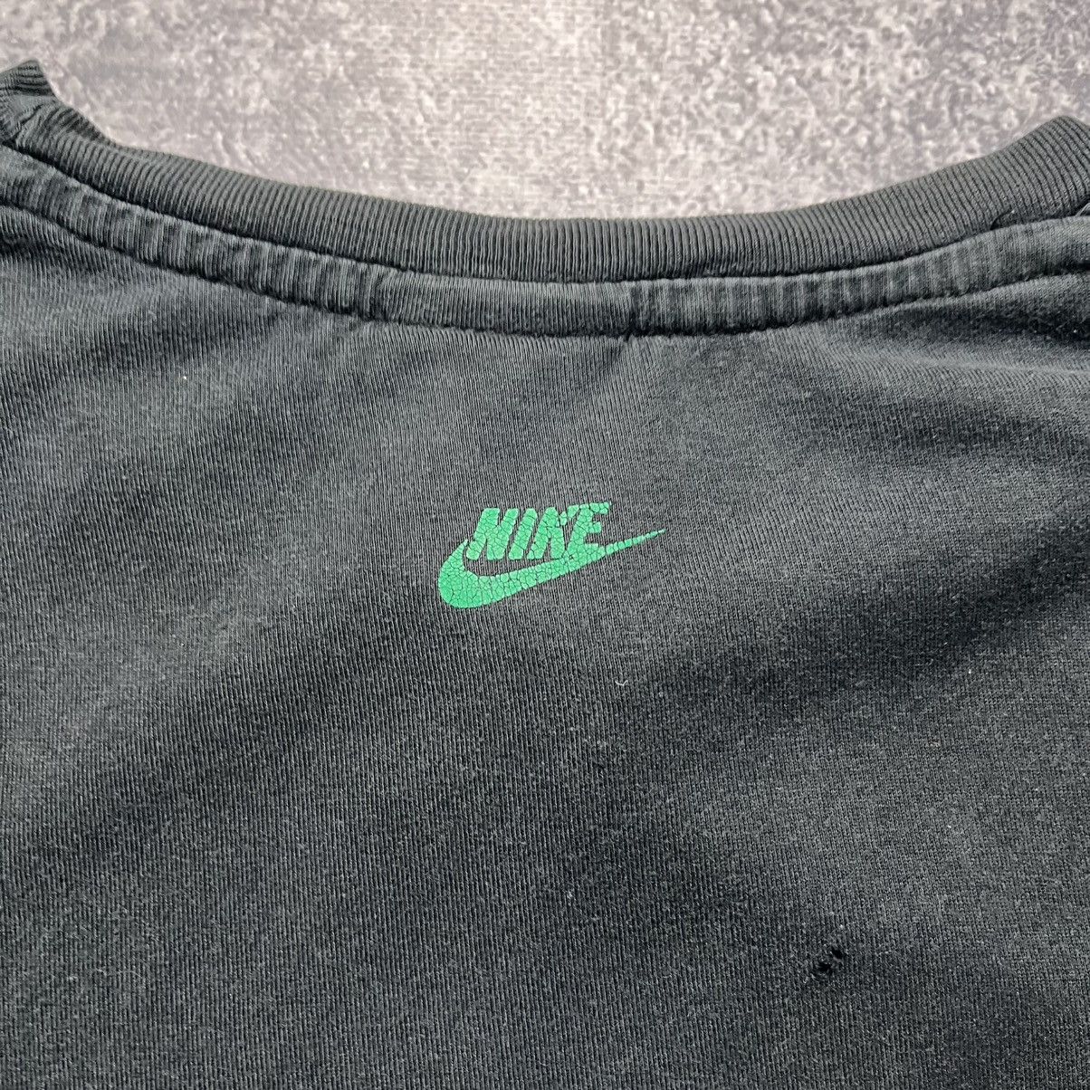 Nike Vintage Nike Air Max 95 Tee Streetwear Y2K Size US L / EU 52-54 / 3 - 21 Thumbnail