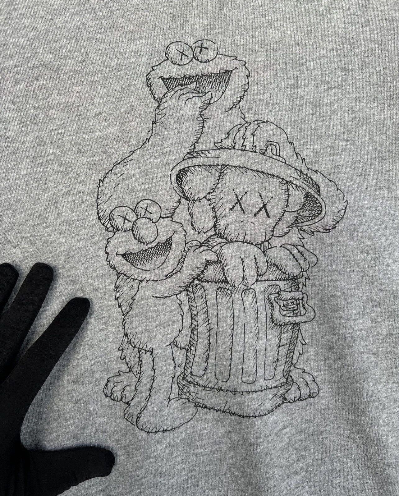 Kaws × Uniqlo Pick 💥💥 Uniqlo Kaws Sesame Street Grey Sweatshirt Size US S / EU 44-46 / 1 - 5 Thumbnail