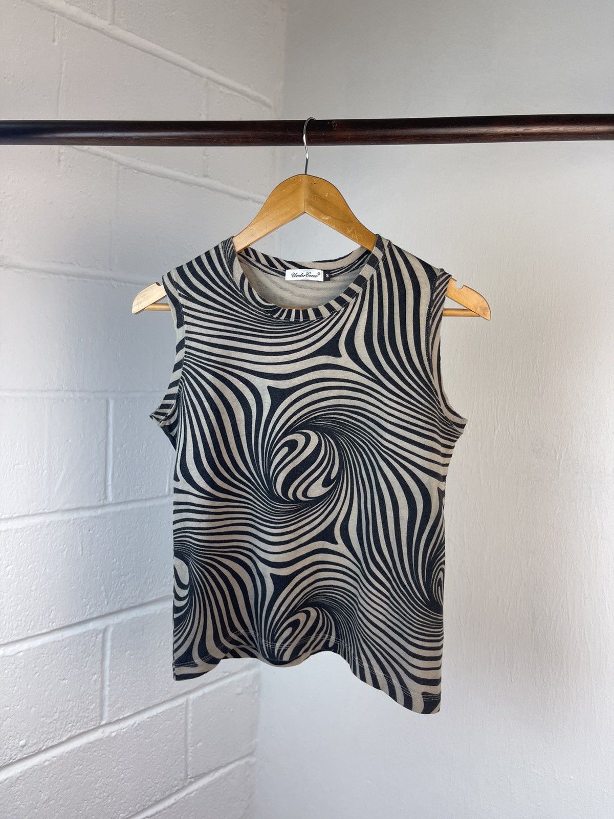 Jun Takahashi × Undercover Undercover Swirl Alloverprint Sleeveless Size US S / EU 44-46 / 1 - 6 Thumbnail