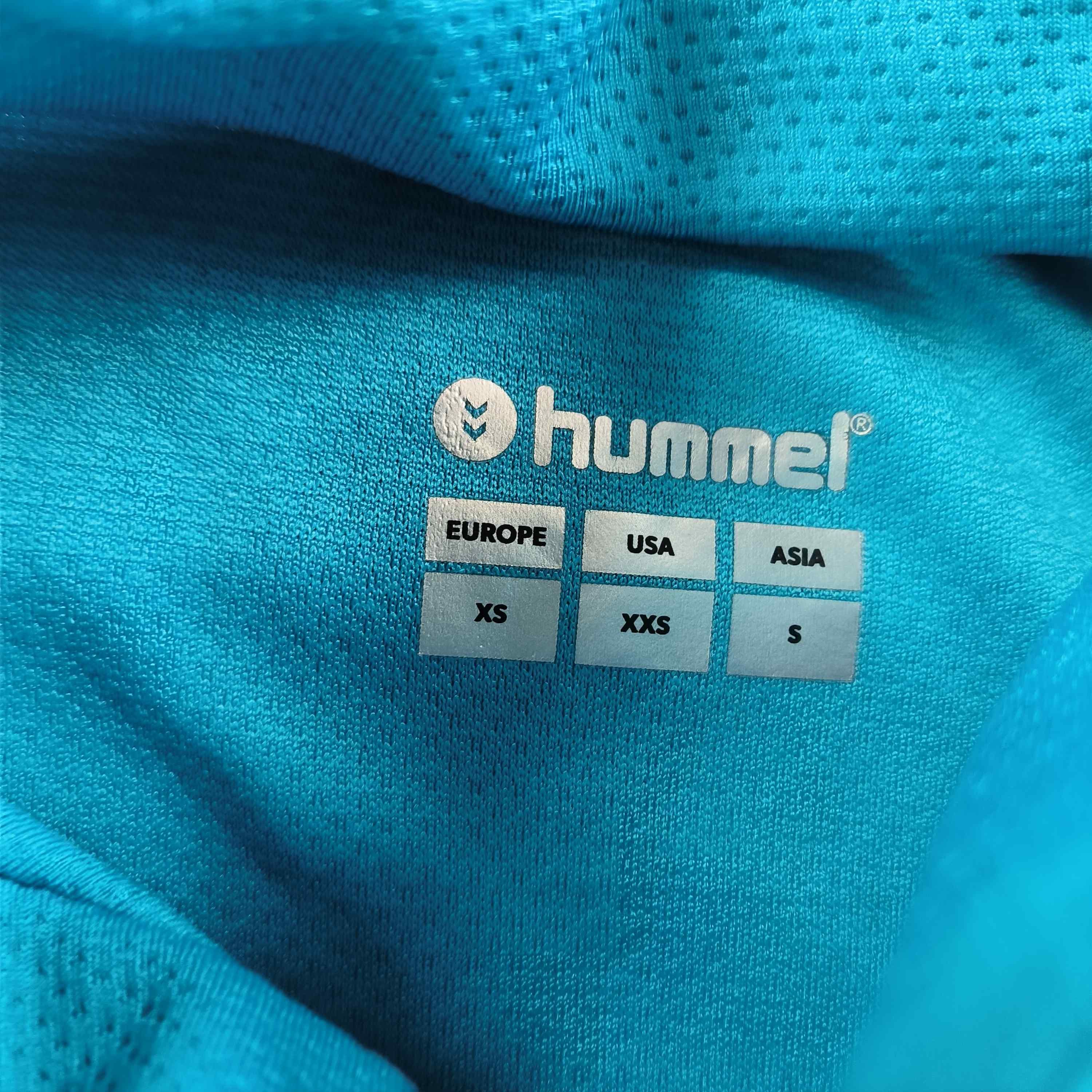 Hummel Southampton 2020-21 Hummel football training top size XS Size US XS / EU 42 / 0 - 4 Thumbnail