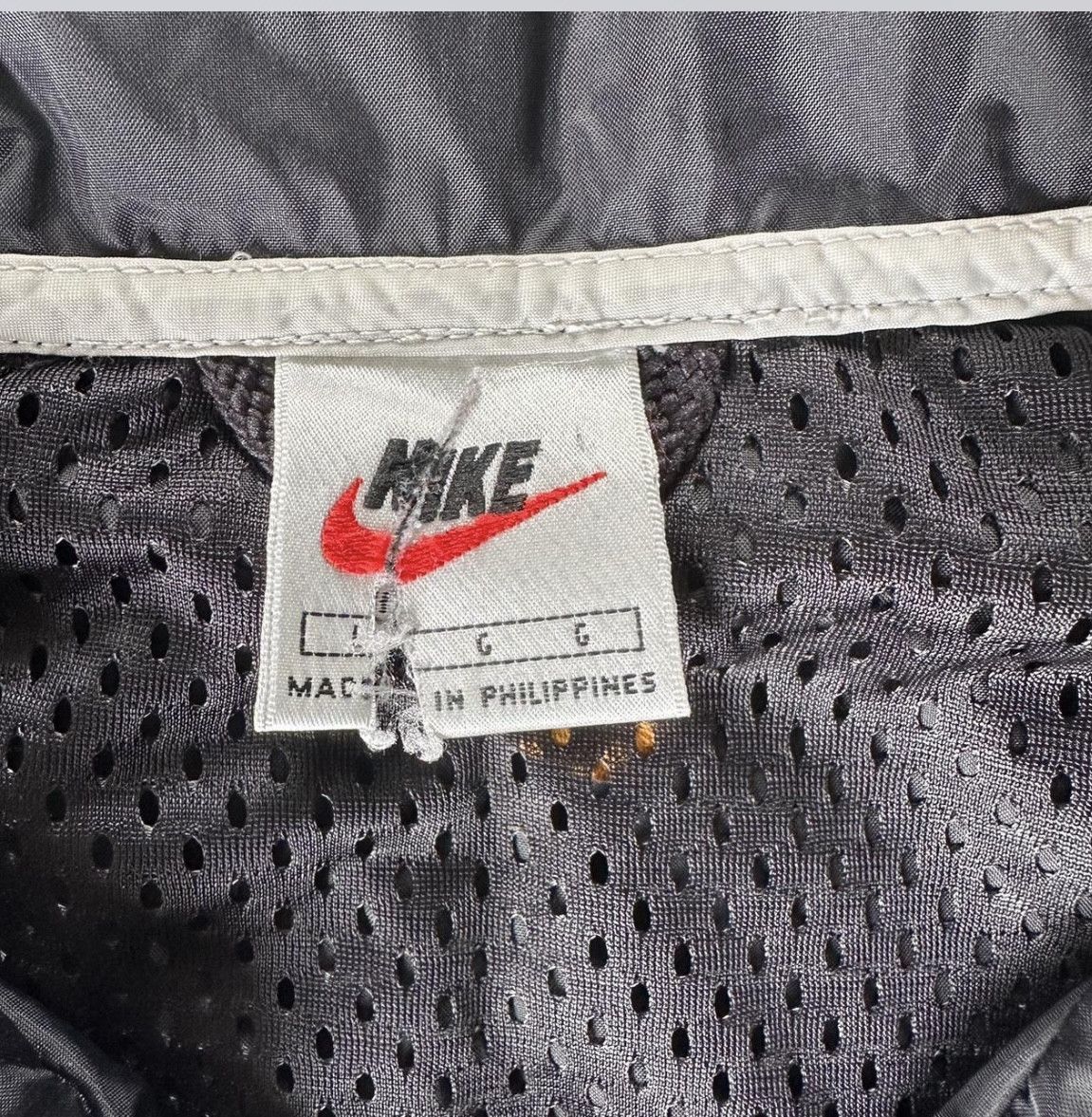 Nike Vintage nike windbreaker Size US L / EU 52-54 / 3 - 4 Thumbnail