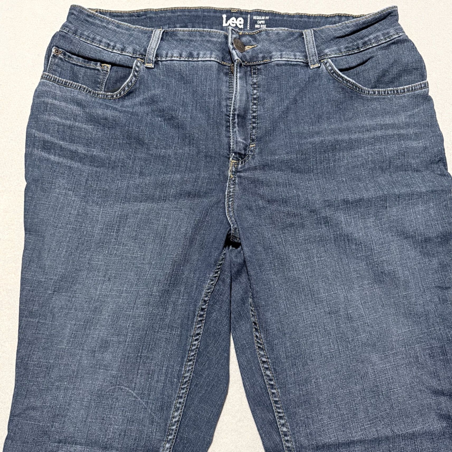 Lee Lee Capri Jeans Women's Regular Fit 5-Pocket Denim Jeans Blue - 20 Size 42" / US 20 - 3 Thumbnail