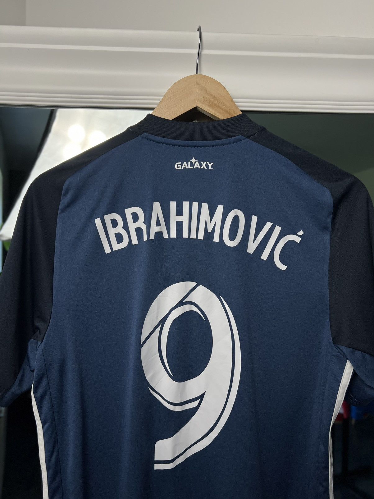 Adidas Adidas LA Galaxy M 2018 Away Shirt Herbalife Sponsor MLS Size US M / EU 48-50 / 2 - 22 Thumbnail