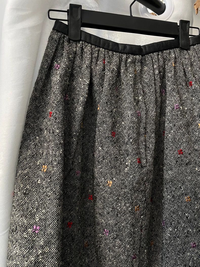 Comme des Garcons Comme des Garcons size m Medieval embroidered wool skirt Size 25" / US 0 / IT 36 - 2 Thumbnail
