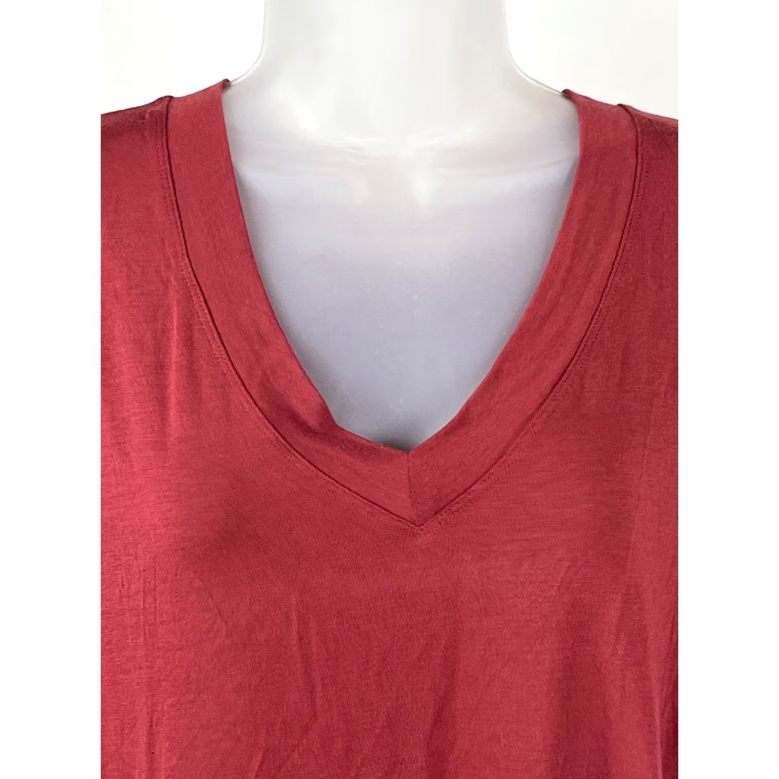 American Eagle Outfitters American Eagle Outfitters T Shirt Womens M V-Neck Short Sleeve Red Modal Soft Casual Size M / US 6-8 / IT 42-44 - 2 Thumbnail