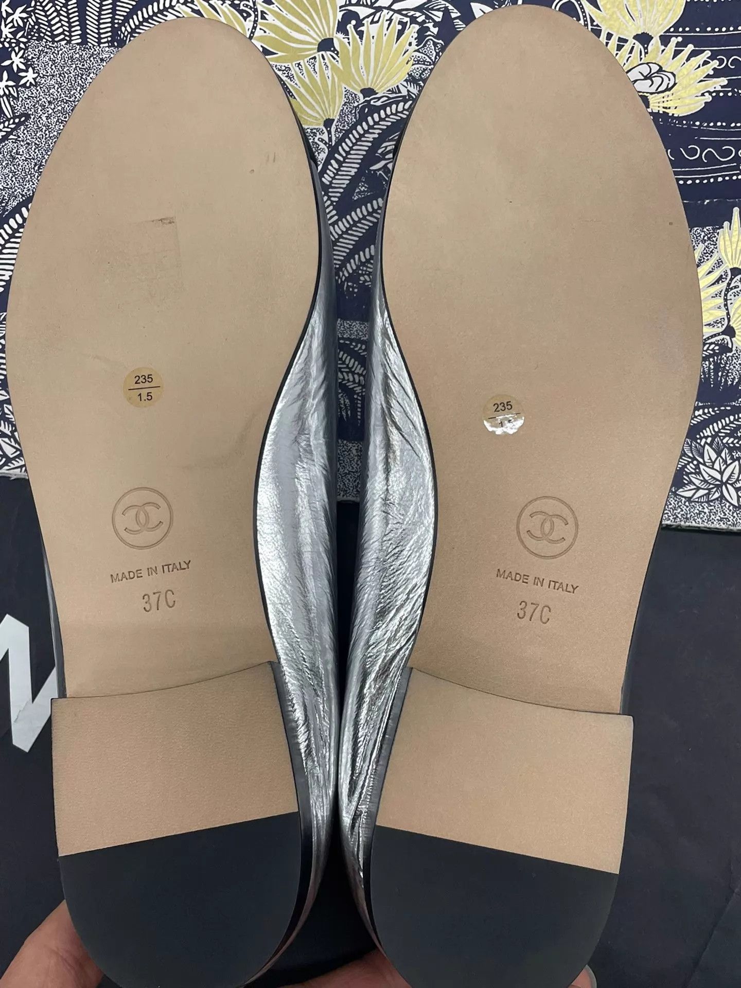 Chanel Chanel 25S Silver Lambskin Ballet Flats Classic Bow New Size US 6.5 / IT 36.5 - 6 Thumbnail
