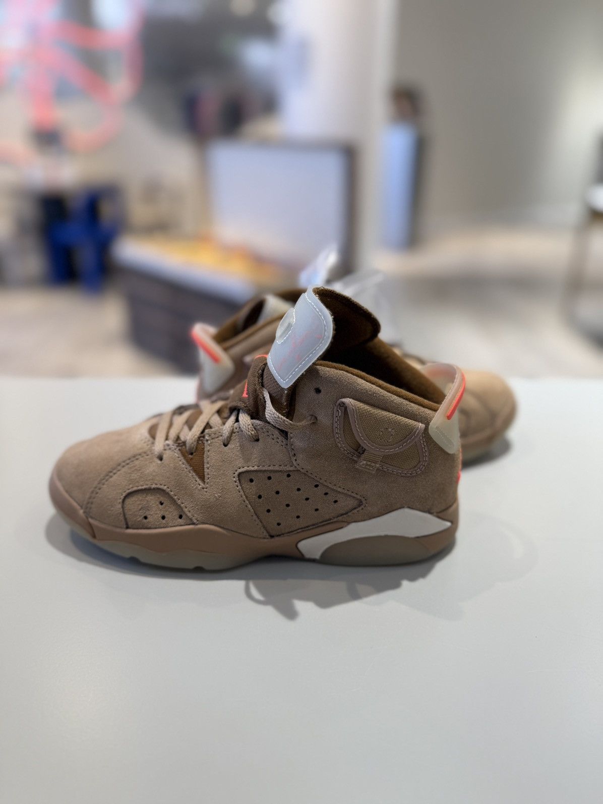 Nike × Travis Scott Air Jordan 6 Retro Travis Scott British Khaki (PS) Size US 5 / EU 37 - 1 Thumbnail