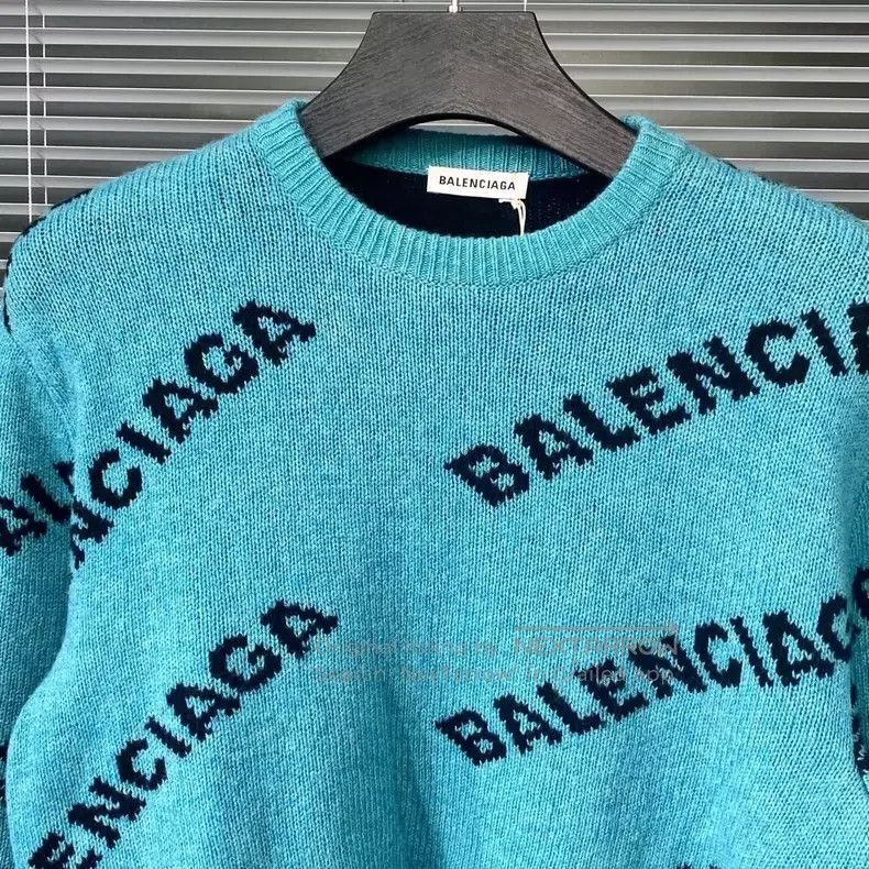 Balenciaga Balenciaga Sweater with barrage print, short and wide fit, Size XS / US 0-2 / IT 36-38 - 3 Thumbnail