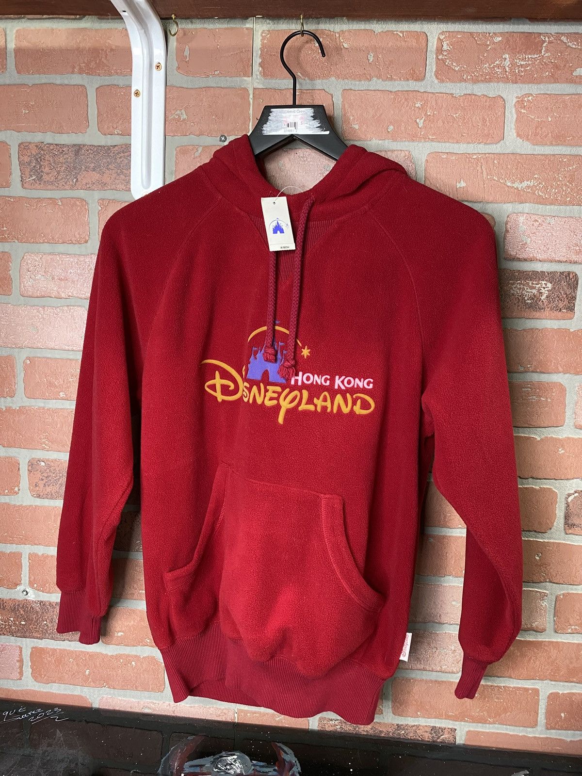 Disney Disney Tokyo Japan Hoodie Sweater Size Small Size US S / EU 44-46 / 1 - 9 Thumbnail