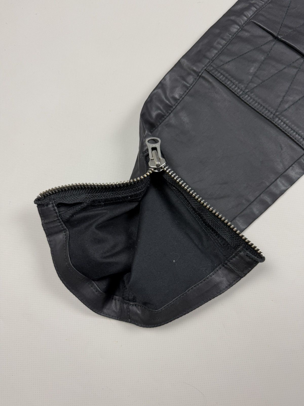 Isabel Marant Isabel Marant Pour H&M Coated Denim Biker Cropped Jeans Size 27" / US 4 / IT 40 - 9 Thumbnail