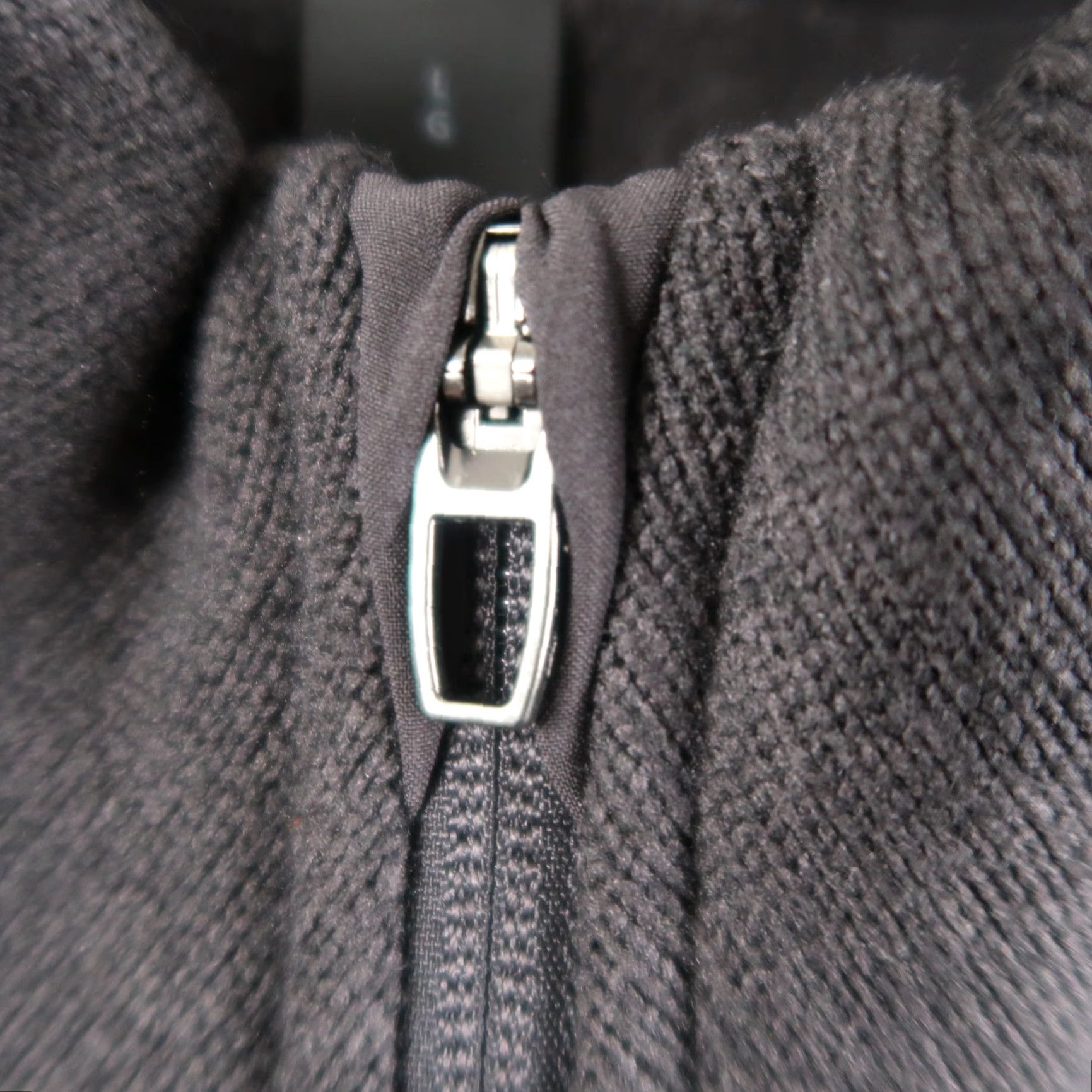 Lululemon Lululemon Sojourn Knit Vest Sweater Mens L Full Zip Black Size US L / EU 52-54 / 3 - 7 Thumbnail