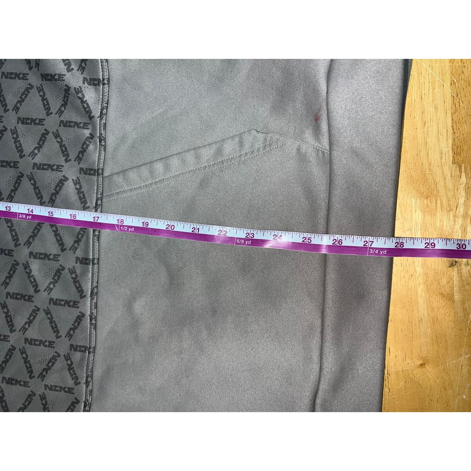 Vintage Nike Therma AOP Hoodie All Over Print Training Beige Brown Size US M / EU 48-50 / 2 - 11 Thumbnail