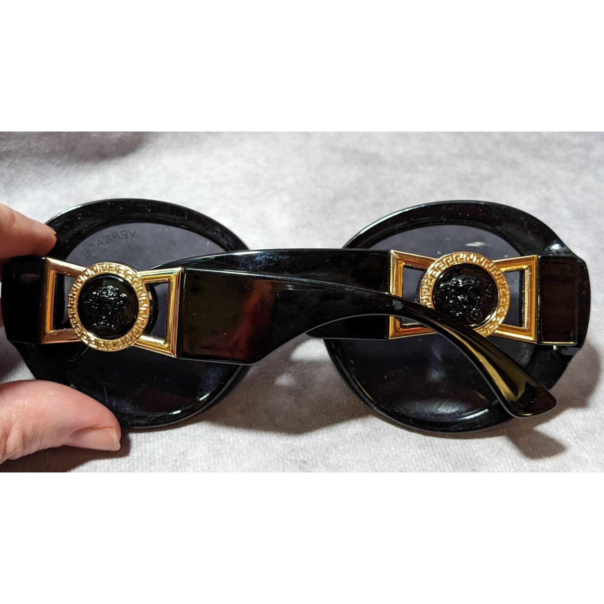 Versace Versace Retro Black And Gold Emblem Oversized Sunglasses Size ONE SIZE - 7 Thumbnail