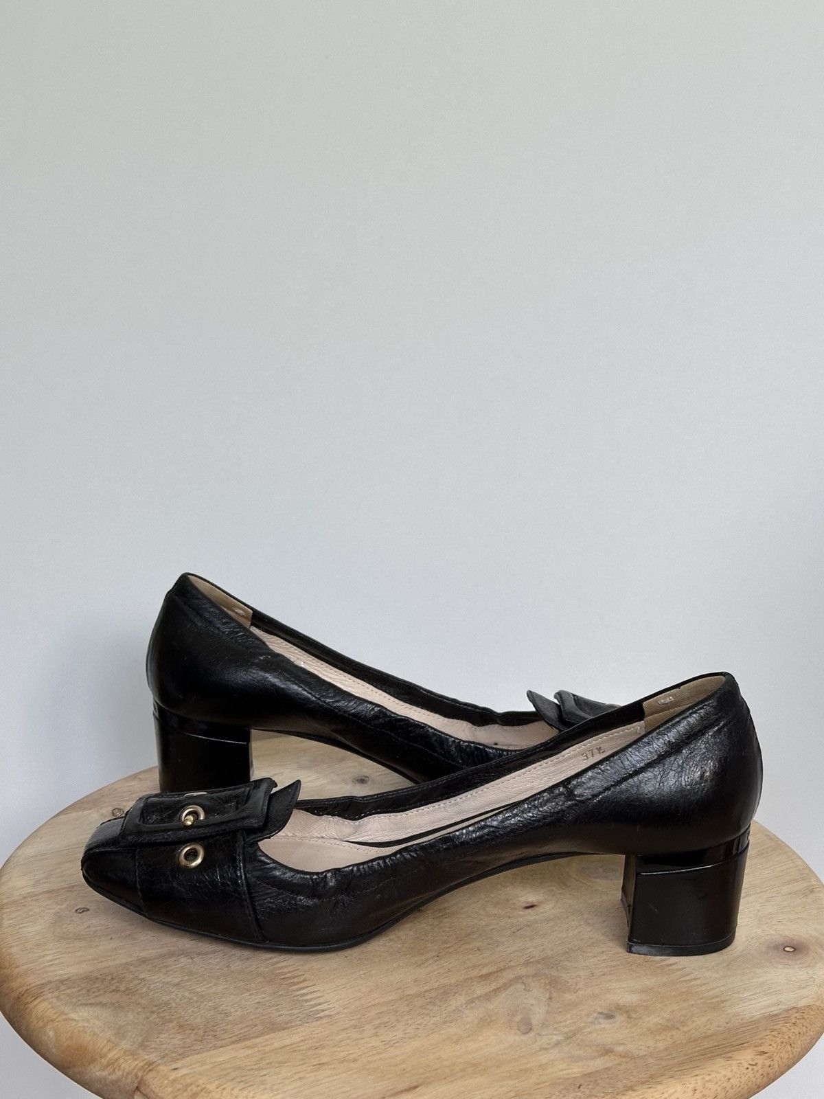 Designer × Prada Prada Leather Black pumps Size US 7.5 / IT 37.5 - 7 Thumbnail