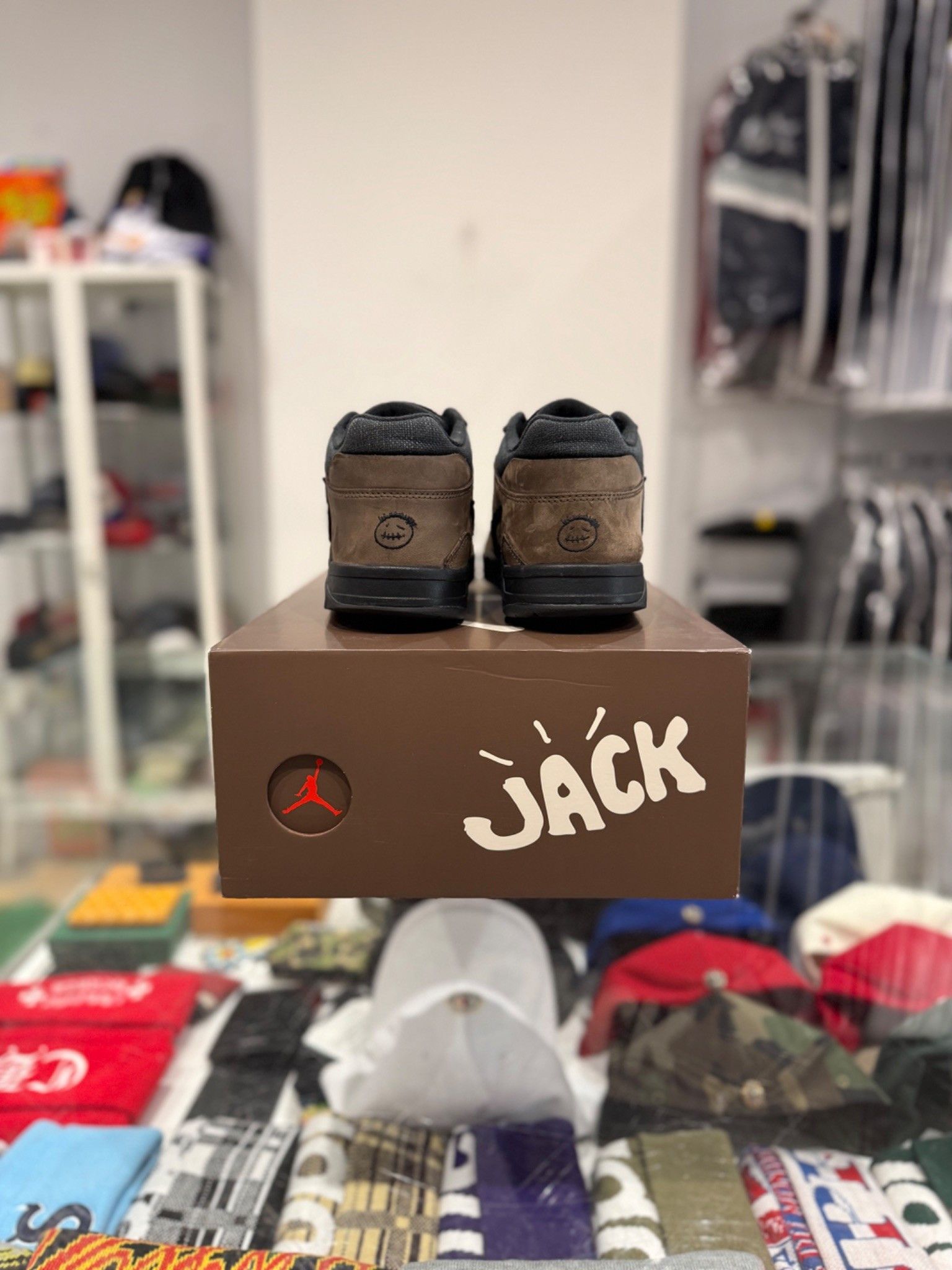 Jordan Brand Jordan Jumpman Jack TR Travis Scott Dark Mocha Size US 11 / EU 44 - 4 Thumbnail