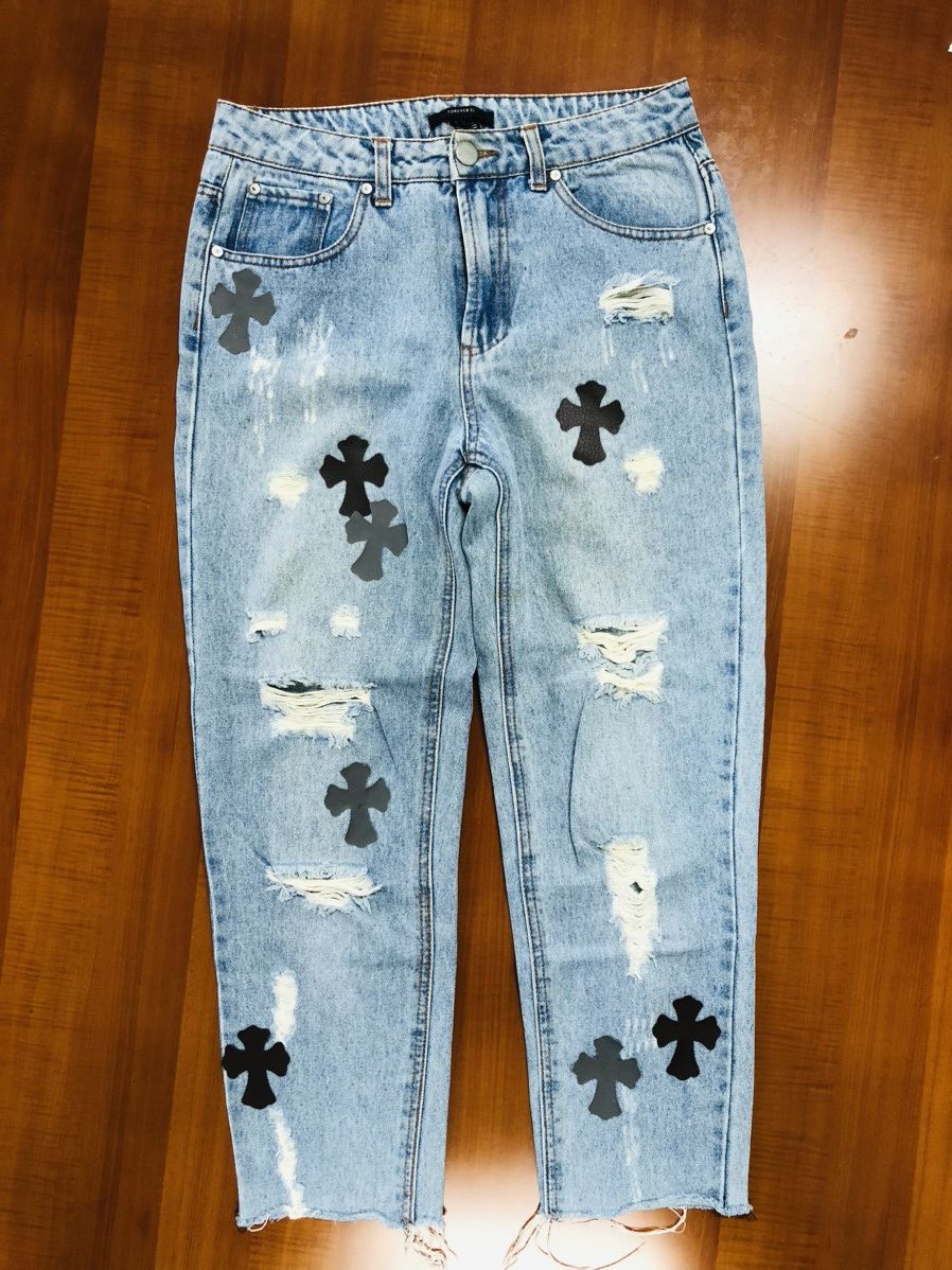 Forever 21 Forever 21 Ripped Jeans Size US 29 - 16 Thumbnail