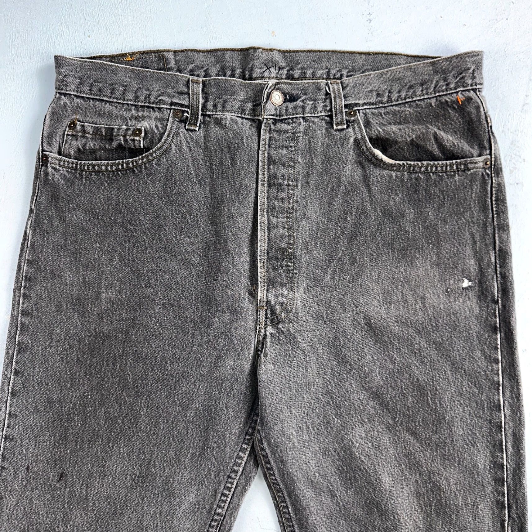 Levi's VINTAGE Levi's 501 Straight Leg Jeans Gray Light Wash 38x30 90s USA Mens Size US 38 / EU 54 - 2 Thumbnail