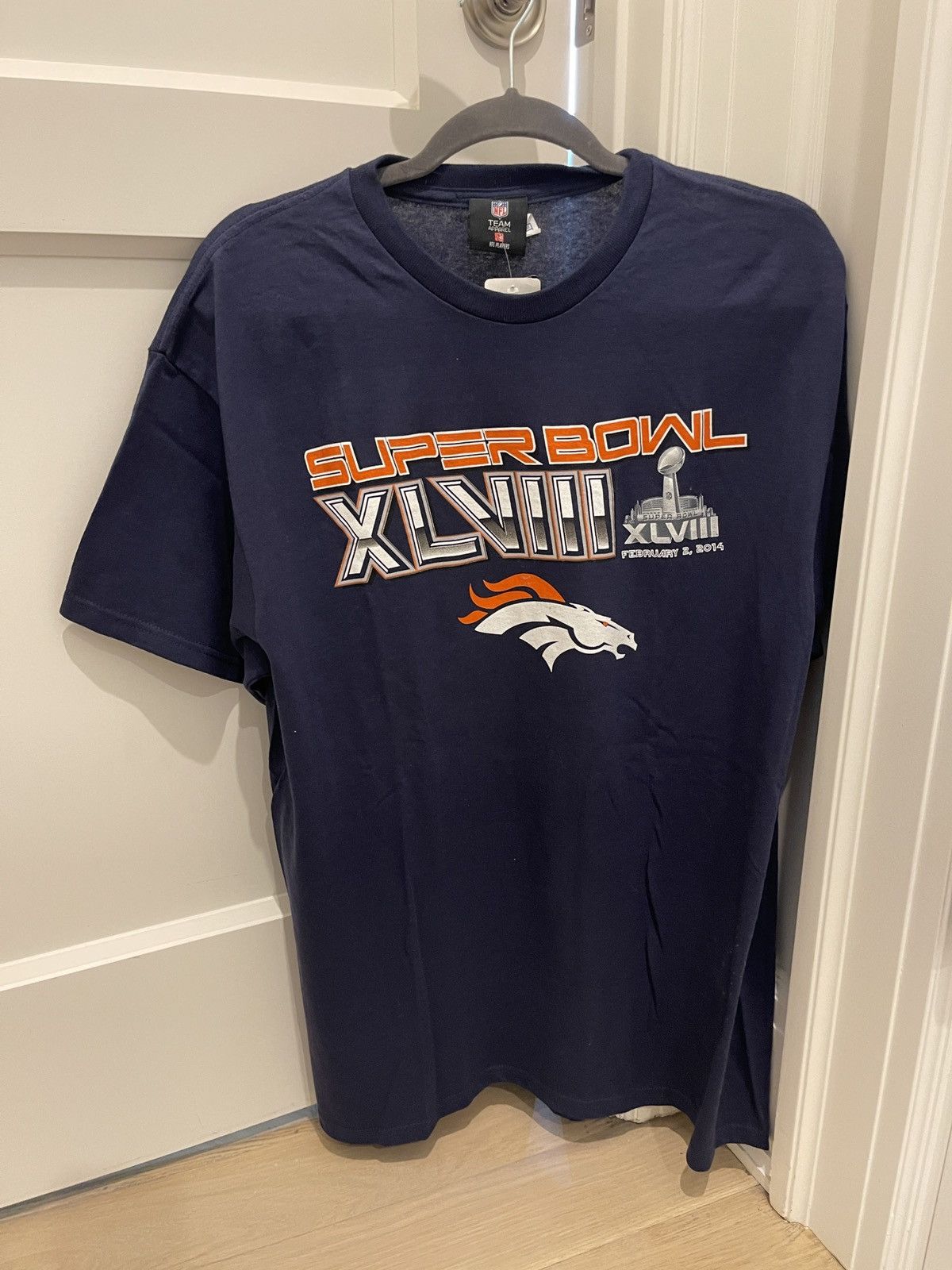 NFL Denver Broncos Super Bowl XLVIII T-Shirt Never Worn Size US L / EU 52-54 / 3 - 1 Thumbnail