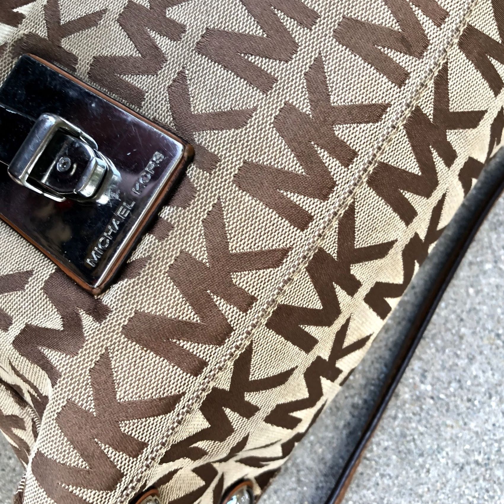 Michael Kors Michael Kors Bedford Crossbody Bag Canvas Leather Purse Brown Zipper Dome Monogram Women Large Size ONE SIZE - 7 Thumbnail