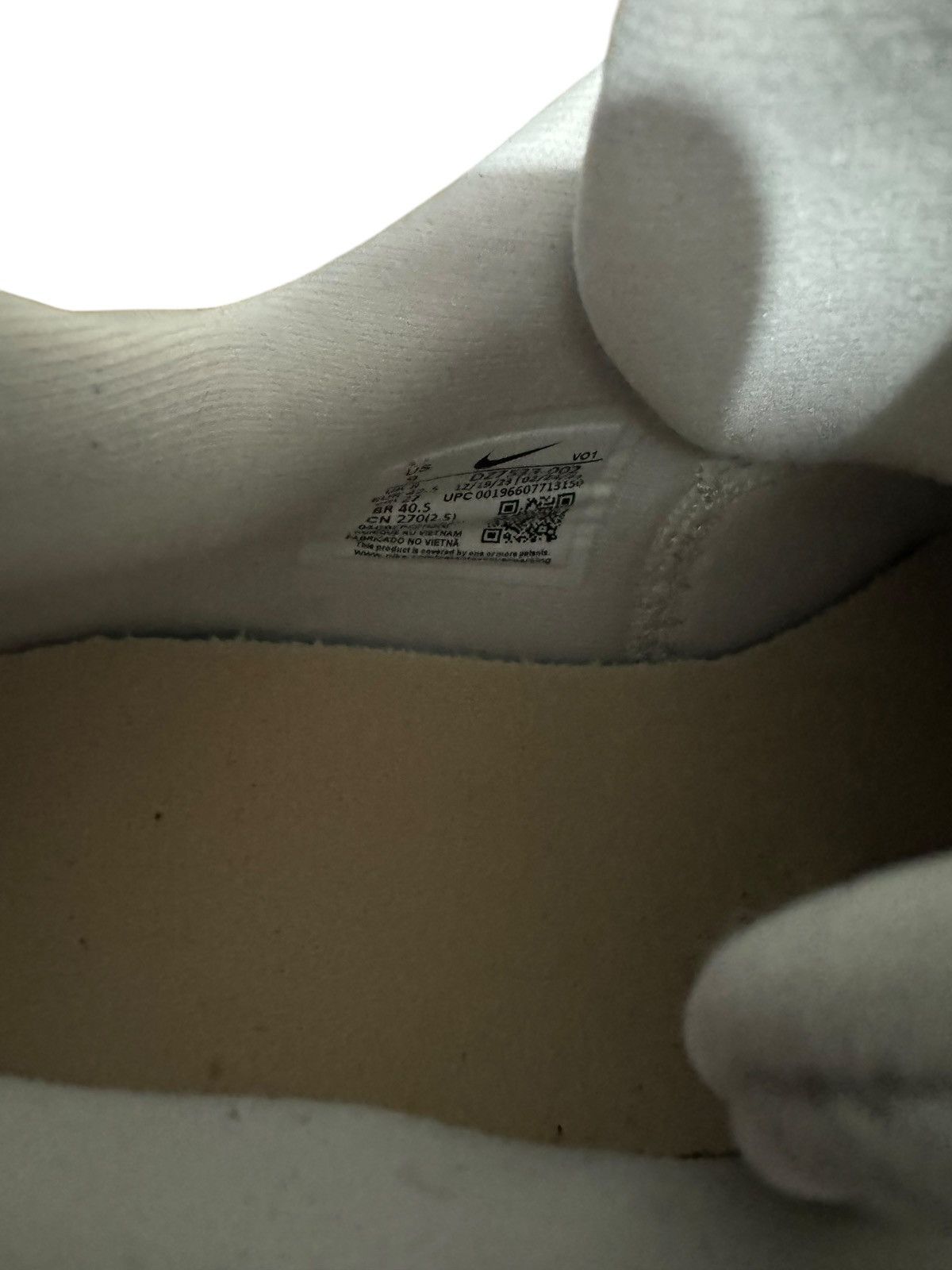Nike Nike Giannis Size US 9 / EU 42 - 3 Thumbnail