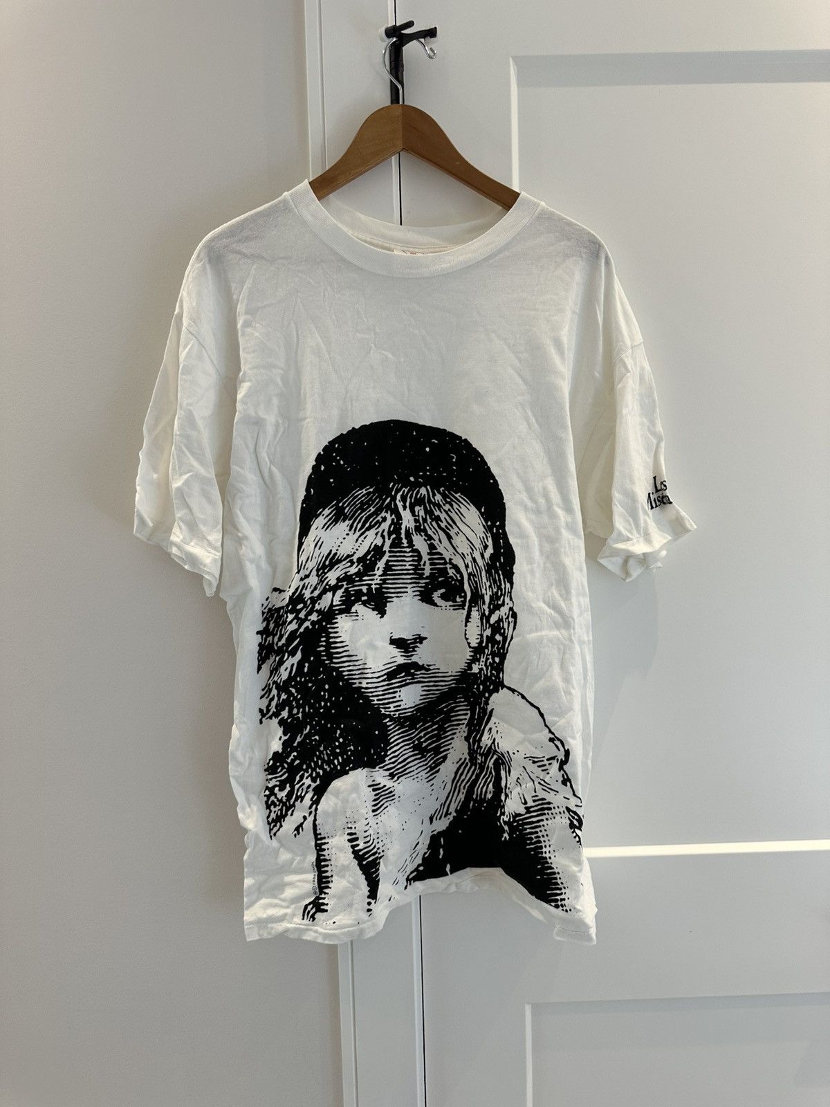 Vintage Vintage made in USA les miserables tee Size US XL / EU 56 / 4 - 1 Thumbnail