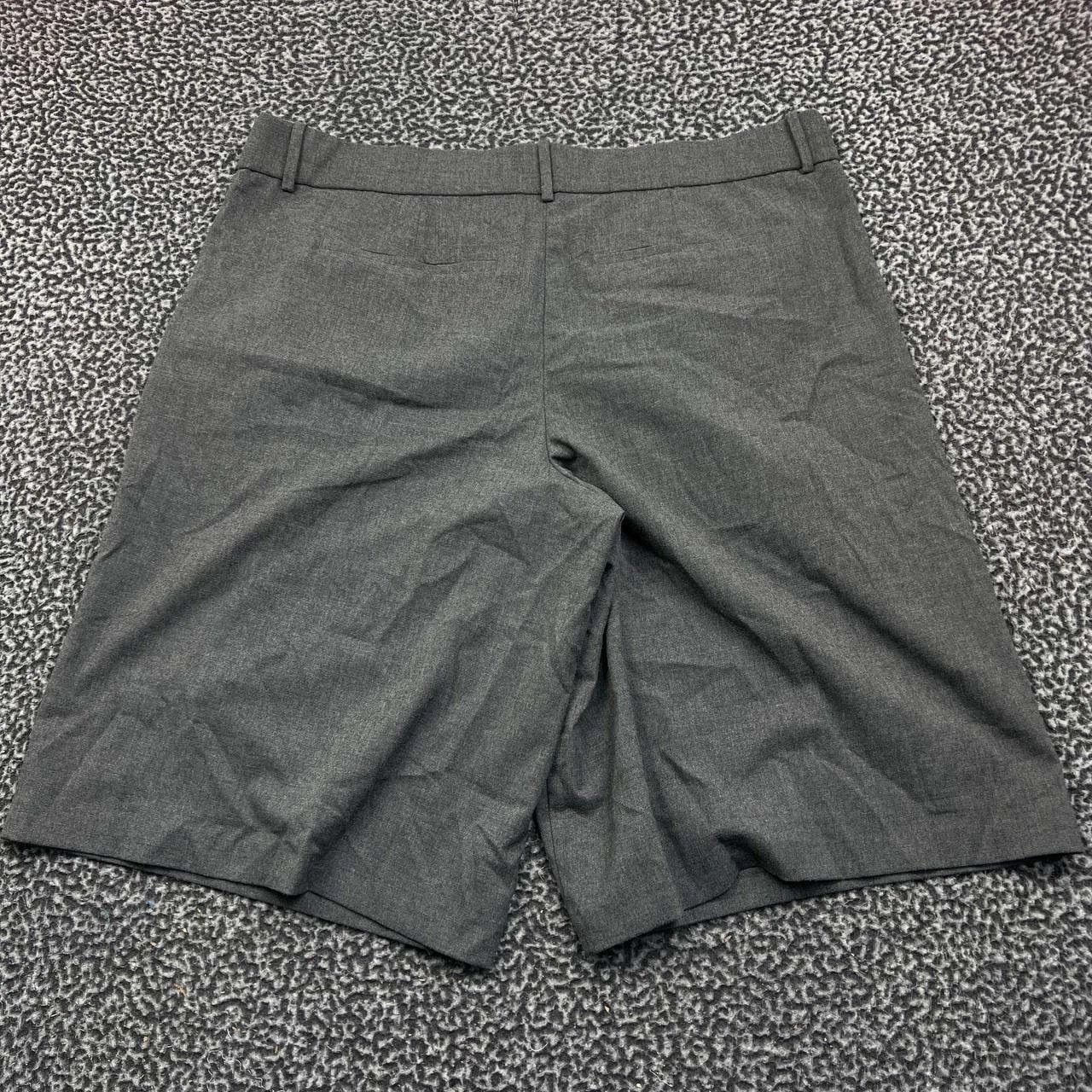 Abercrombie & Fitch Abercrombie & Fitch High Rise Pleated Bermuda Shorts 34R Size 34" / US 12 / IT 48 - 2 Thumbnail