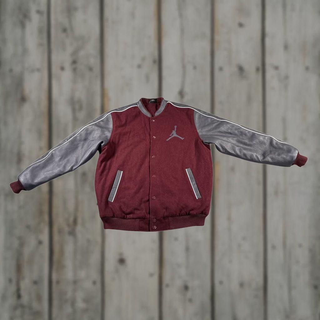 Jordan Brand VINTAGE Jordan Flight Varsity Jacket Mens Large Burgundy Charcoal Jumpman Wool Leather Size US L / EU 52-54 / 3 - 1 Thumbnail