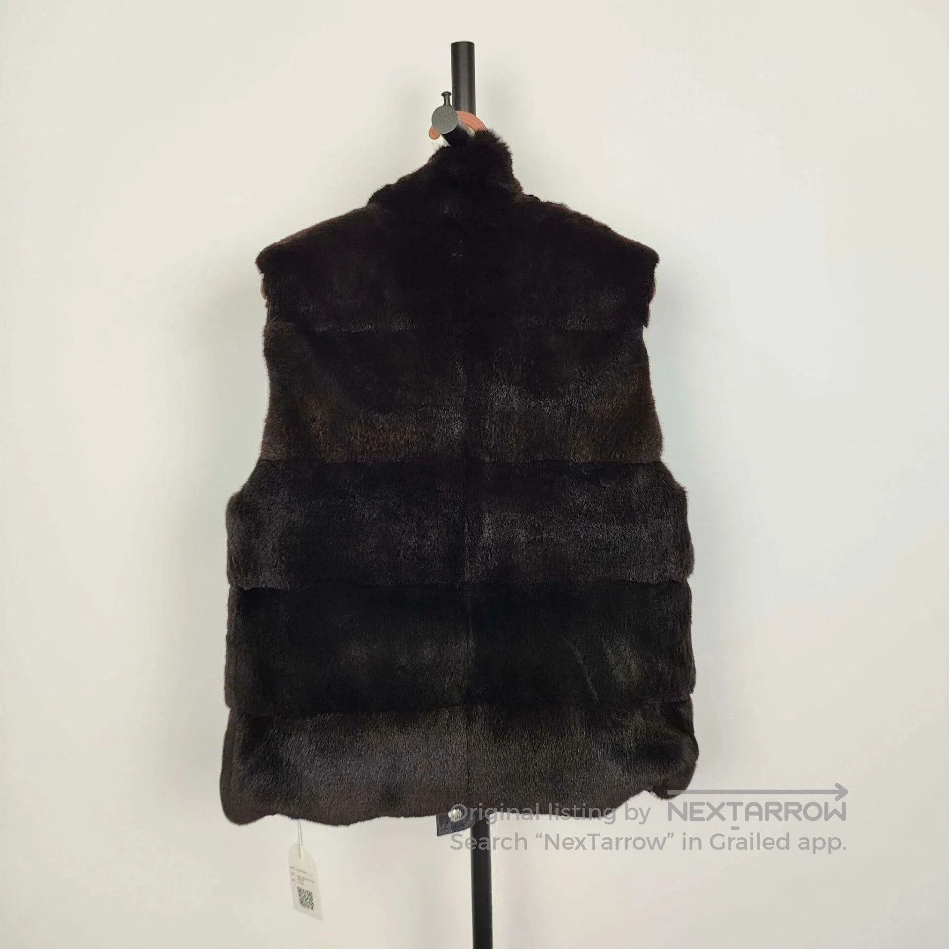 Louis Vuitton LV Men's Reversible Fur Vest Black. Size US S / EU 44-46 / 1 - 2 Thumbnail
