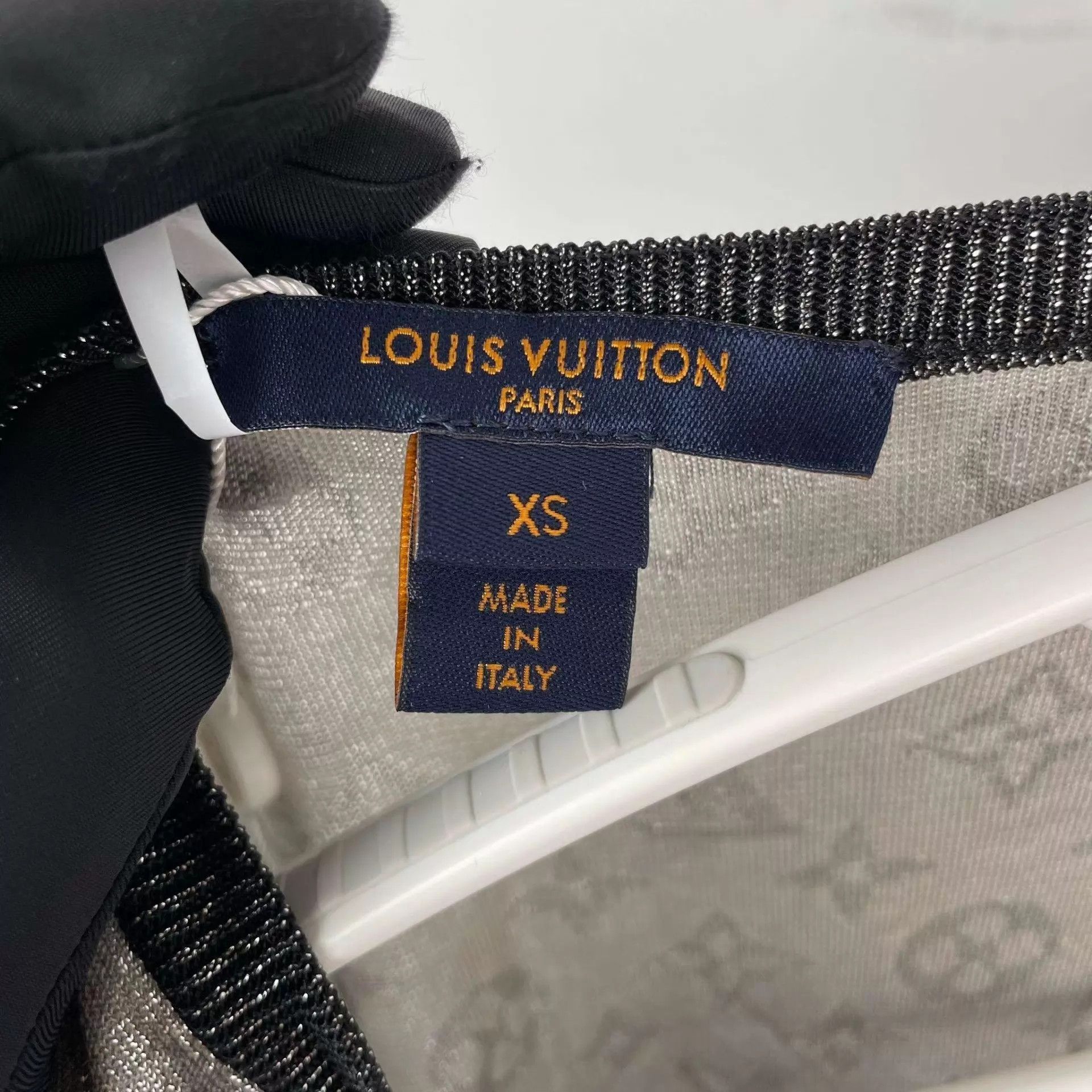 Louis Vuitton LV Gray Sleeveless Silk All-Over Print XS Dress Size XS / US 0-2 / IT 36-38 - 4 Thumbnail