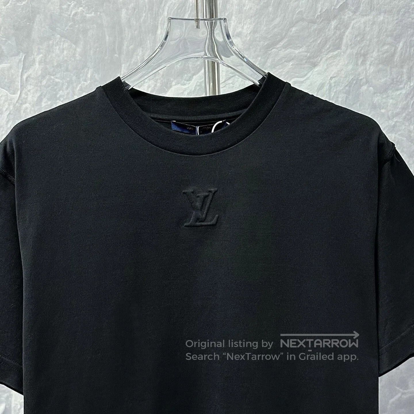 Louis Vuitton louis vuitton embossed black short sleeve t-shirt. Size US L / EU 52-54 / 3 - 2 Thumbnail