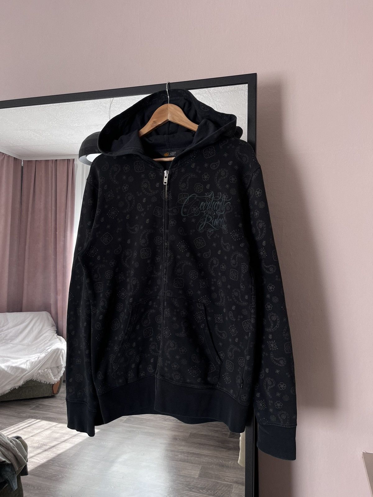 Carhartt Rare Carhartt Raiders Paisley Black Hoodie Vintage Streetwea Size US L / EU 52-54 / 3 - 2 Thumbnail