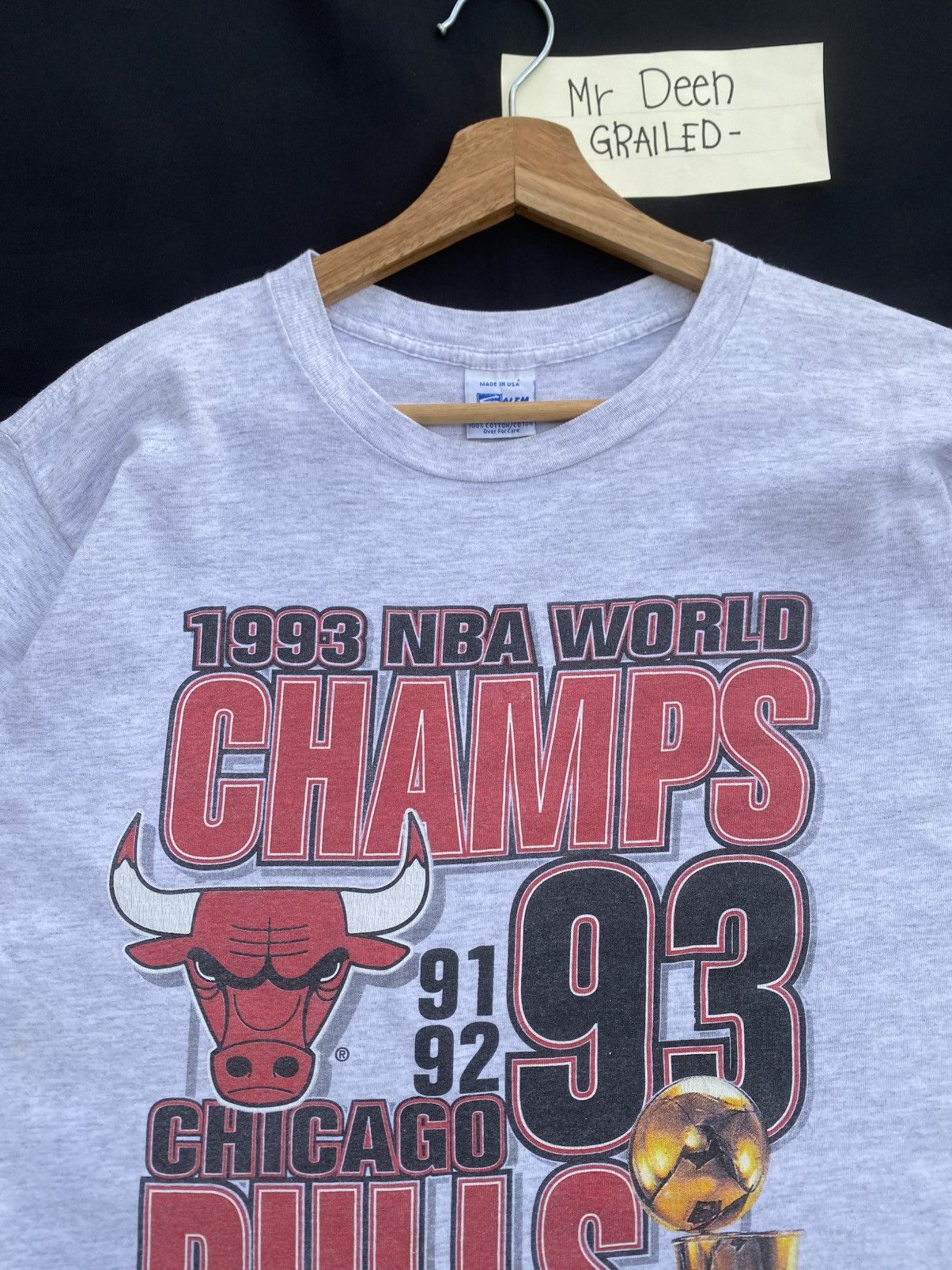 NBA Rare Vintage NBA Chicago Bulls 1993 World Champion Tshirt Size US M / EU 48-50 / 2 - 7 Thumbnail