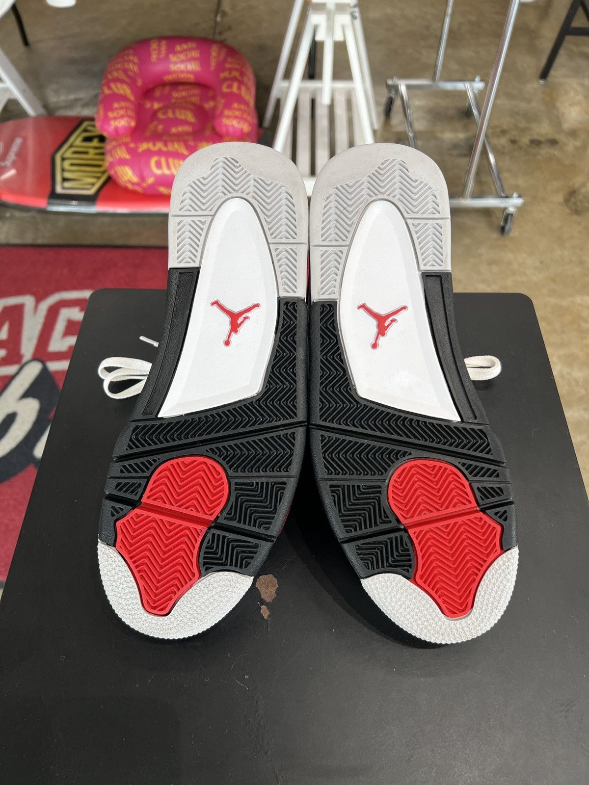 Jordan Brand Air Jordan 4 Red Cement Size 12 (2023) Size US 12 / EU 45 - 8 Thumbnail